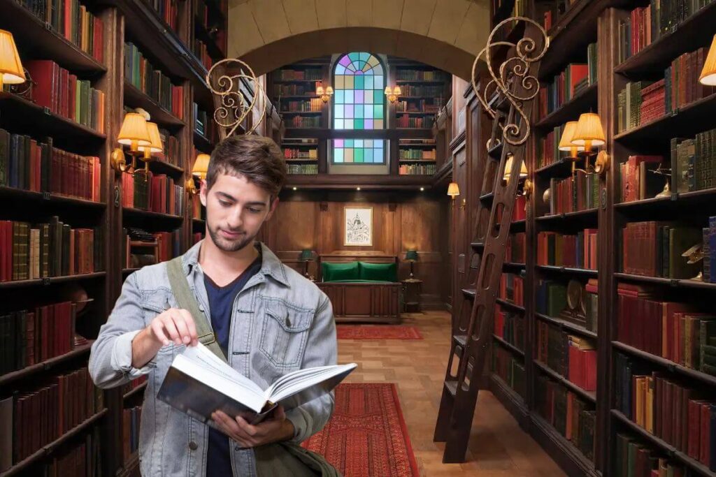 Un homme passe une nuit insolite dans la bibliothèque secrète d'une cathédrale.