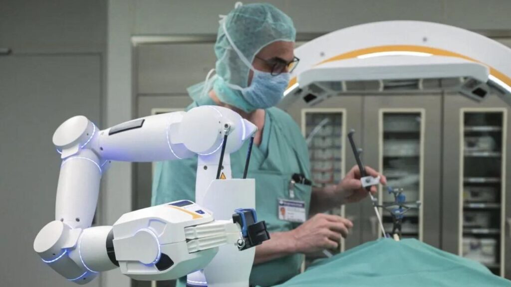 Robots-dans-le-milieu-médical-opération