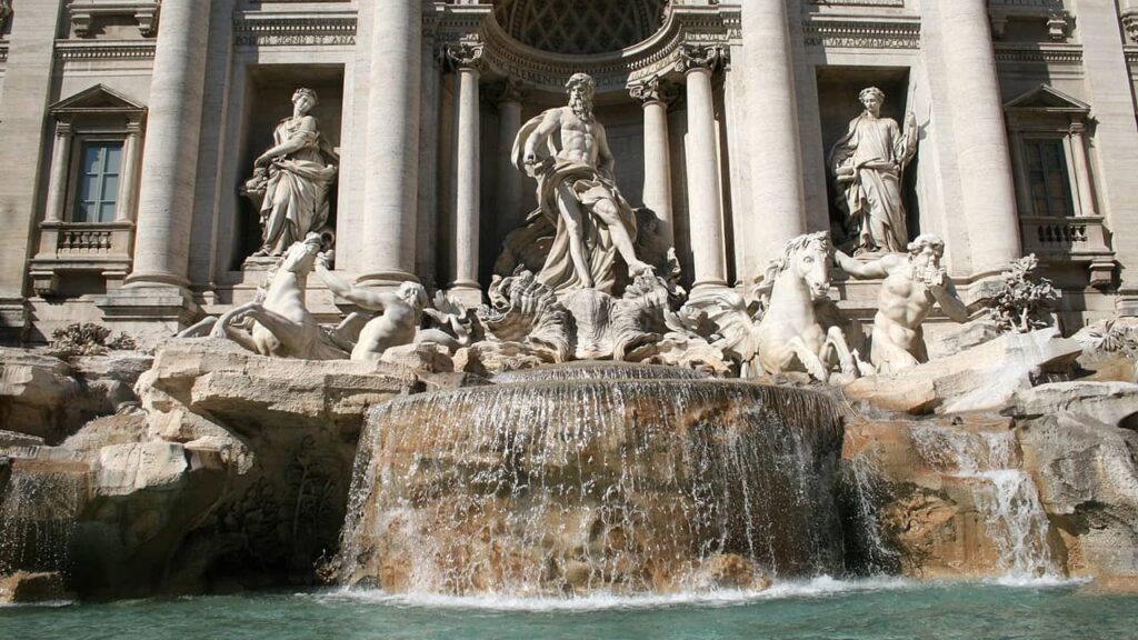 Fontaine-de-Trevi-à-Rome (1)