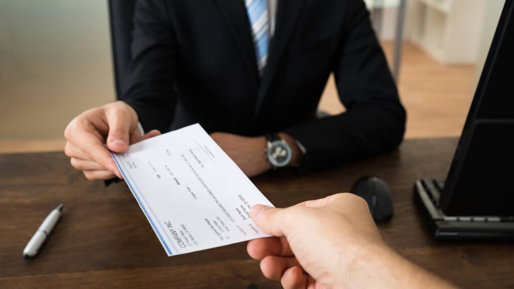 remuneration personnel cheque salaire